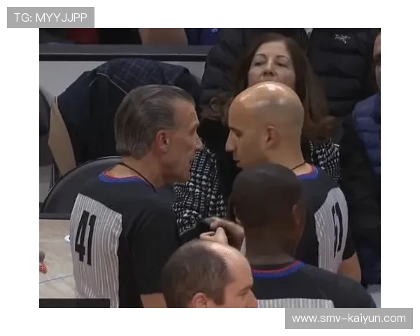 裁判尺度严格成焦点，穆努埃拉执法风格或影响高位逼抢效果